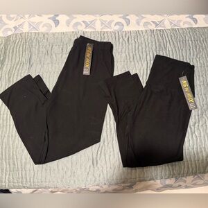 NWT Women’s Cropped Black Leggings
